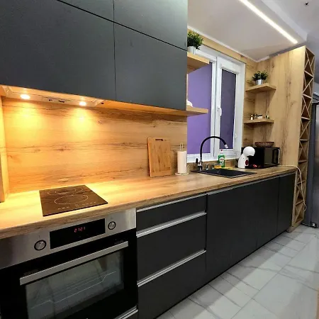 Three-room In The Center Of Διαμέρισμα